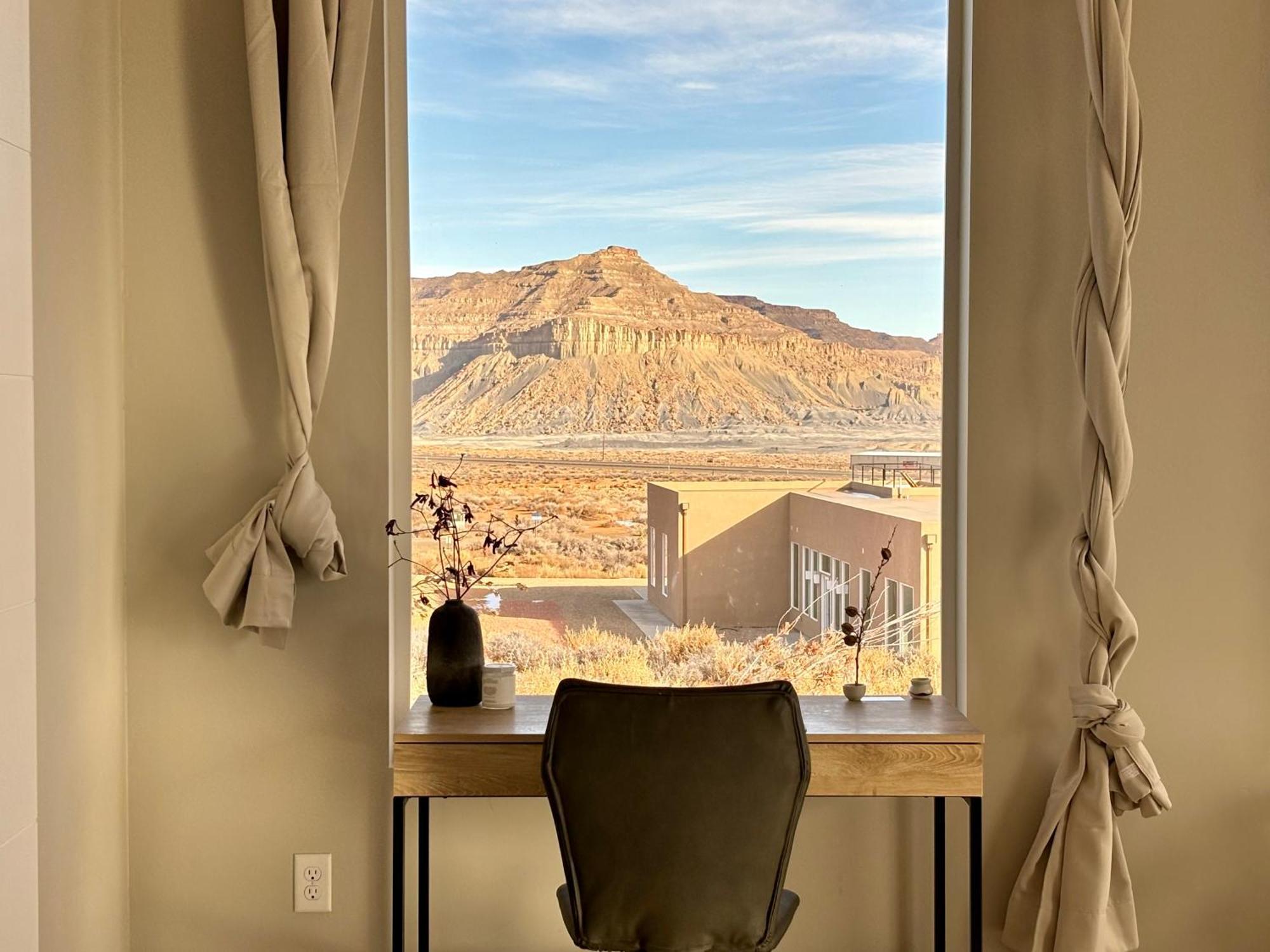 Calming Canyon Sanctuary With Grand Mesa Views Биг-Уотер Экстерьер фото
